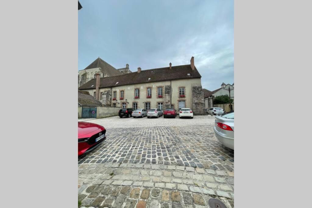 Appartement «La Vie Est Belle» Au Coeur De Sézanne エクステリア 写真