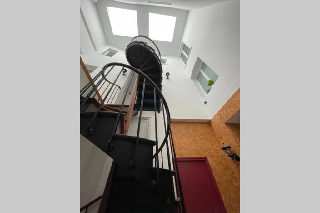 Appartement «La Vie Est Belle» Au Coeur De Sézanne エクステリア 写真